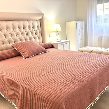 Apartment Free Parking & & Near Train Station *