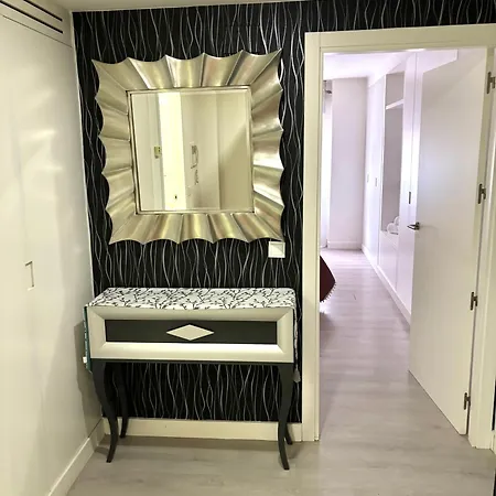Free Parking & & Near Train Station Apartment Cordoba